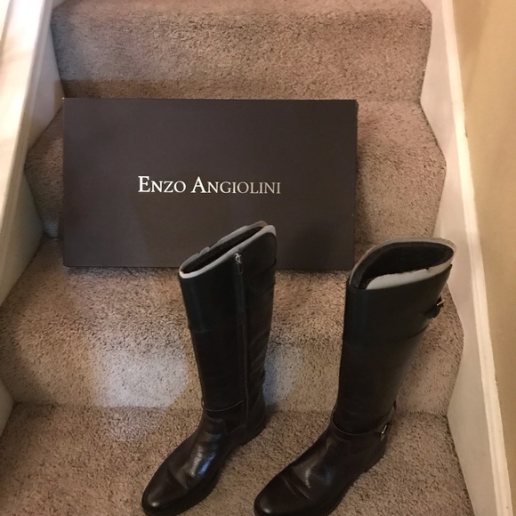 Beautiful brown and Black leather boots!!! - Picture 3 of 4